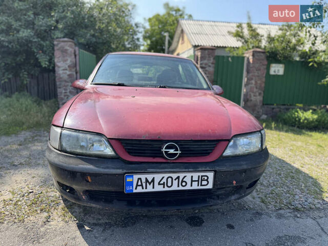 Червоний Опель Вектра, об'ємом двигуна 1.59 л та пробігом 250 тис. км за 1900 $, фото 11 на Automoto.ua