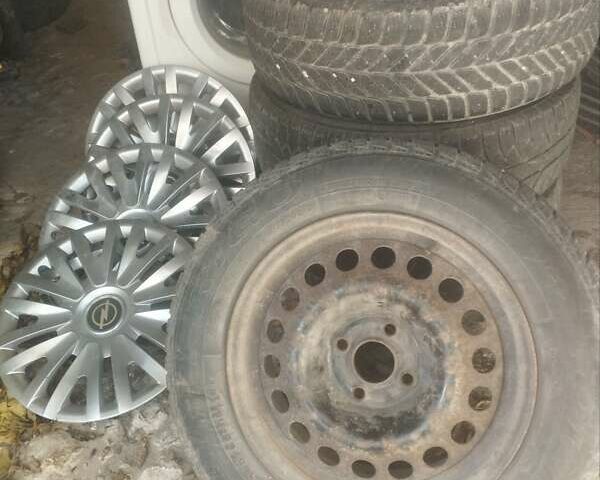 Червоний Опель Вектра, об'ємом двигуна 1.6 л та пробігом 330 тис. км за 1700 $, фото 5 на Automoto.ua