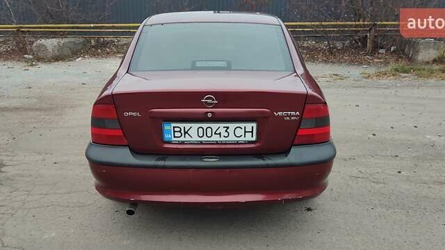 Красный Опель Вектра, объемом двигателя 1.8 л и пробегом 500 тыс. км за 2600 $, фото 12 на Automoto.ua