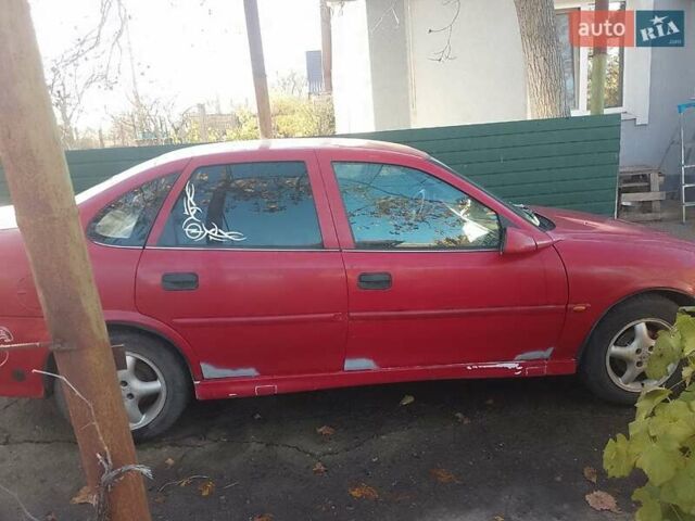 Червоний Опель Вектра, об'ємом двигуна 1.6 л та пробігом 217 тис. км за 1700 $, фото 7 на Automoto.ua