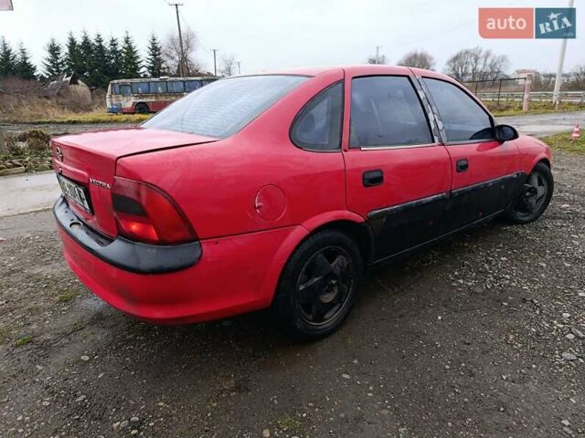 Красный Опель Вектра, объемом двигателя 1.6 л и пробегом 409 тыс. км за 1250 $, фото 3 на Automoto.ua