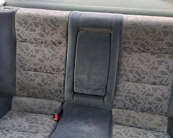 Красный Опель Вектра, объемом двигателя 1.6 л и пробегом 235 тыс. км за 2200 $, фото 7 на Automoto.ua