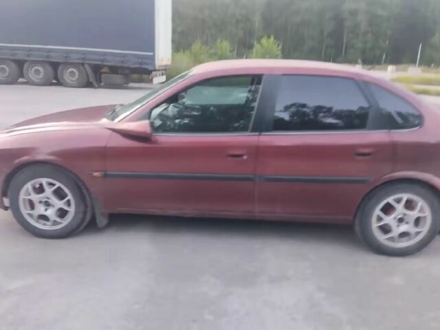 Красный Опель Вектра, объемом двигателя 1.8 л и пробегом 410 тыс. км за 2000 $, фото 4 на Automoto.ua