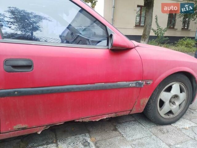 Красный Опель Вектра, объемом двигателя 0 л и пробегом 450 тыс. км за 800 $, фото 2 на Automoto.ua