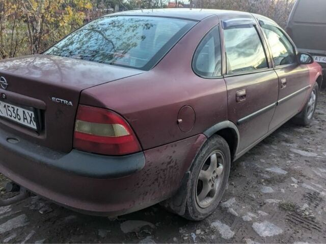 Красный Опель Вектра, объемом двигателя 1.8 л и пробегом 220 тыс. км за 950 $, фото 7 на Automoto.ua