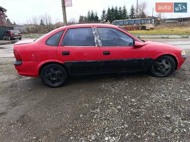 Красный Опель Вектра, объемом двигателя 1.6 л и пробегом 409 тыс. км за 1250 $, фото 4 на Automoto.ua