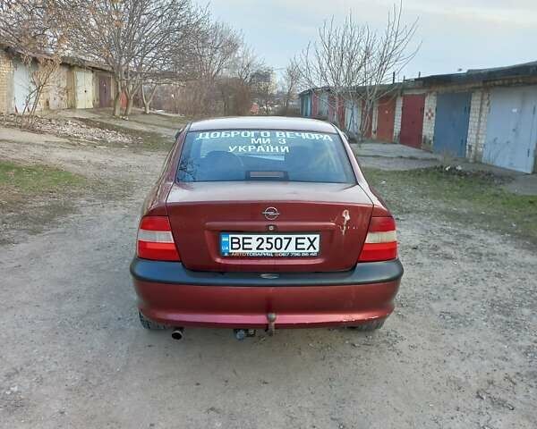Красный Опель Вектра, объемом двигателя 1.6 л и пробегом 235 тыс. км за 2200 $, фото 2 на Automoto.ua