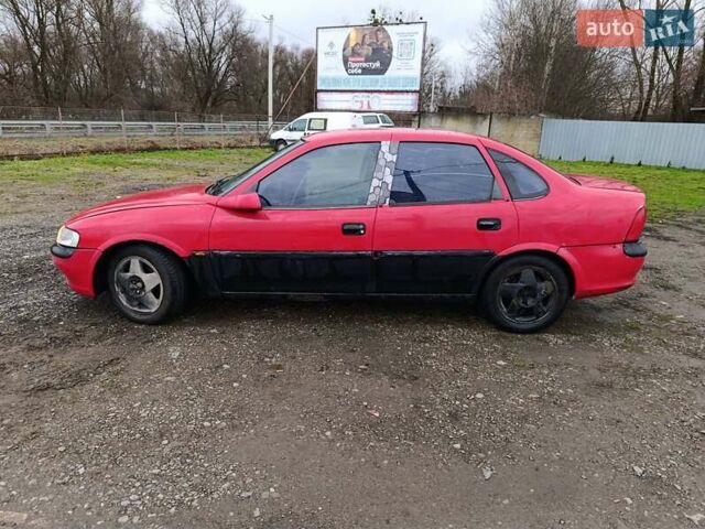 Красный Опель Вектра, объемом двигателя 1.6 л и пробегом 409 тыс. км за 1250 $, фото 1 на Automoto.ua