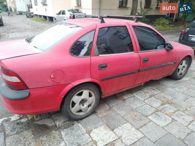 Красный Опель Вектра, объемом двигателя 0 л и пробегом 450 тыс. км за 800 $, фото 1 на Automoto.ua