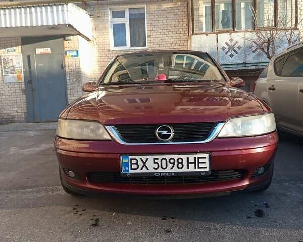 Красный Опель Вектра, объемом двигателя 1.8 л и пробегом 320 тыс. км за 2800 $, фото 4 на Automoto.ua