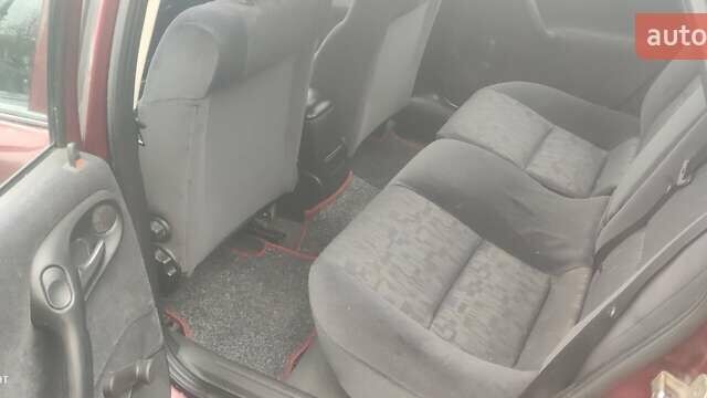 Красный Опель Вектра, объемом двигателя 1.8 л и пробегом 280 тыс. км за 2750 $, фото 11 на Automoto.ua