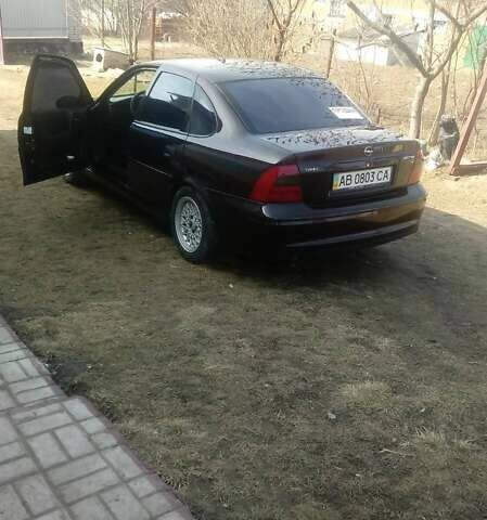 Червоний Опель Вектра, об'ємом двигуна 1.8 л та пробігом 240 тис. км за 5000 $, фото 6 на Automoto.ua