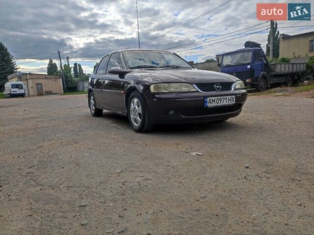 Червоний Опель Вектра, об'ємом двигуна 1.8 л та пробігом 247 тис. км за 4000 $, фото 10 на Automoto.ua