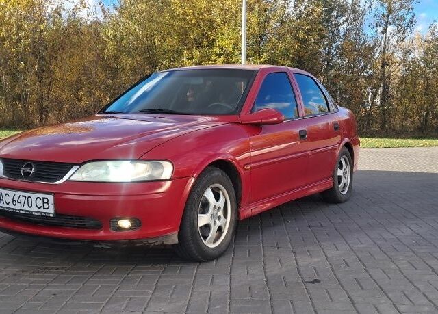 Опель Вектра 2001 в Нововолынск на Automoto.ua Красный Опель Вектра, объемом двигателя 2 л и пробегом 275 тыс. км за 1950 $, фото 3 на Automoto.ua