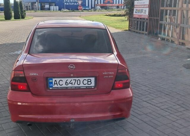 Опель Вектра 2001 в Нововолынск на Automoto.ua Красный Опель Вектра, объемом двигателя 2 л и пробегом 275 тыс. км за 1950 $, фото 2 на Automoto.ua