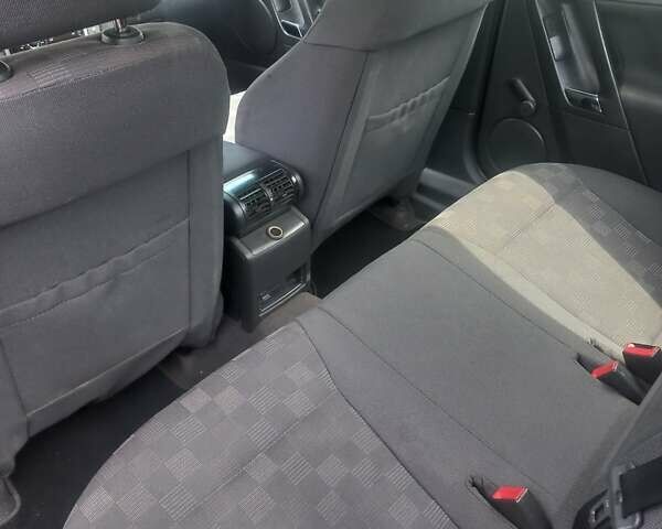 Червоний Опель Вектра, об'ємом двигуна 2 л та пробігом 278 тис. км за 2290 $, фото 10 на Automoto.ua