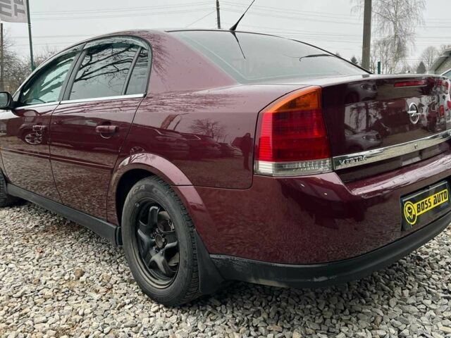 Красный Опель Вектра, объемом двигателя 2.2 л и пробегом 284 тыс. км за 4299 $, фото 4 на Automoto.ua