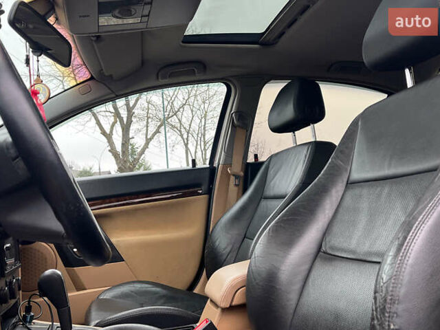 Красный Опель Вектра, объемом двигателя 2.2 л и пробегом 284 тыс. км за 4299 $, фото 15 на Automoto.ua