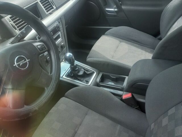 Червоний Опель Вектра, об'ємом двигуна 2 л та пробігом 230 тис. км за 2150 $, фото 9 на Automoto.ua