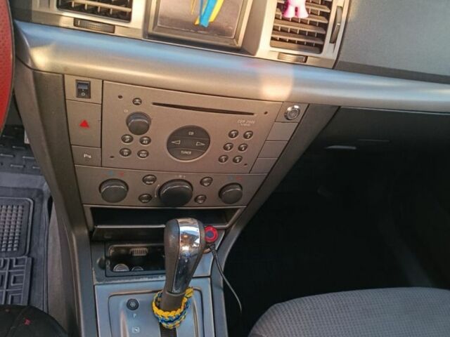 Красный Опель Вектра, объемом двигателя 2 л и пробегом 394 тыс. км за 2000 $, фото 12 на Automoto.ua