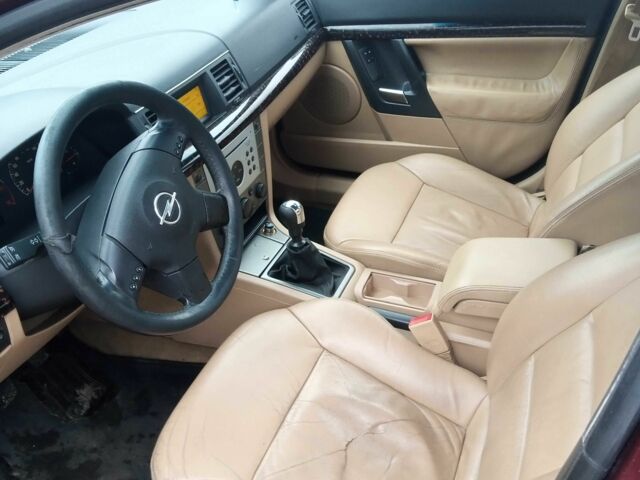 Червоний Опель Вектра, об'ємом двигуна 2.2 л та пробігом 360 тис. км за 1653 $, фото 3 на Automoto.ua