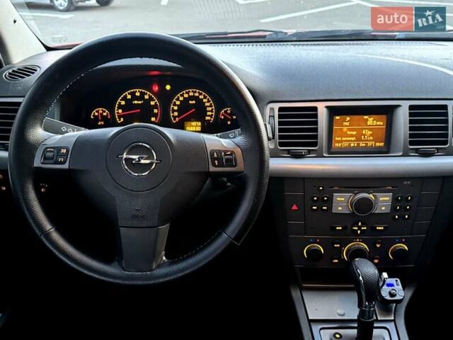 Красный Опель Вектра, объемом двигателя 2.2 л и пробегом 158 тыс. км за 5200 $, фото 16 на Automoto.ua