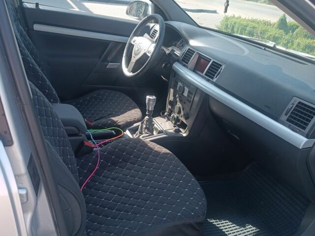 Червоний Опель Вектра, об'ємом двигуна 1.3 л та пробігом 280 тис. км за 3600 $, фото 5 на Automoto.ua