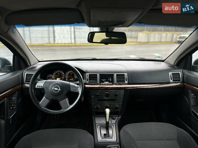 Красный Опель Вектра, объемом двигателя 2.2 л и пробегом 238 тыс. км за 4499 $, фото 17 на Automoto.ua