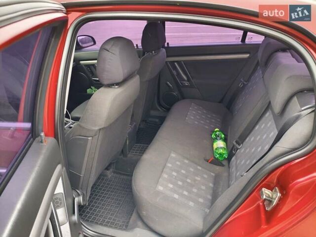 Красный Опель Вектра, объемом двигателя 2.2 л и пробегом 280 тыс. км за 4999 $, фото 10 на Automoto.ua