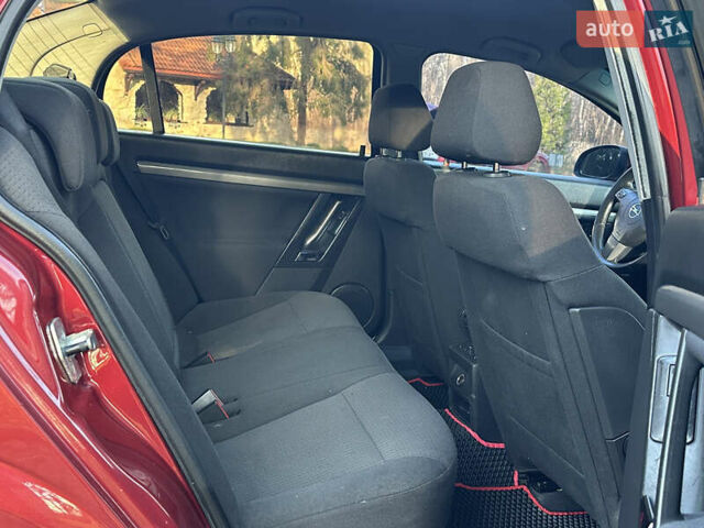 Червоний Опель Вектра, об'ємом двигуна 1.8 л та пробігом 227 тис. км за 3999 $, фото 13 на Automoto.ua