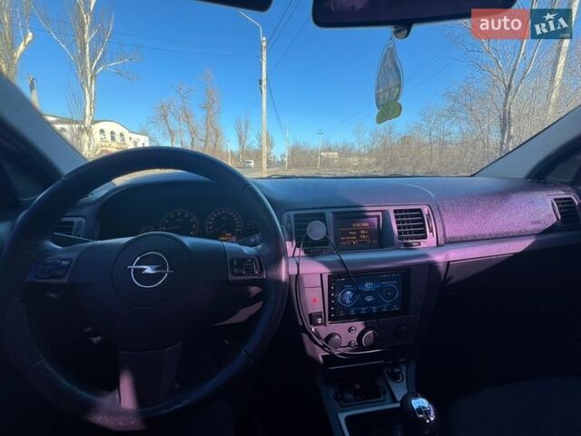 Красный Опель Вектра, объемом двигателя 2.2 л и пробегом 295 тыс. км за 4900 $, фото 4 на Automoto.ua