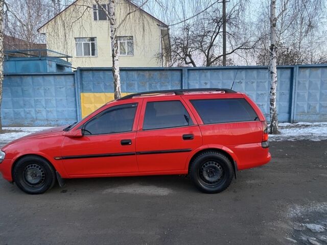 Красный Опель Вектра, объемом двигателя 1.6 л и пробегом 275 тыс. км за 3200 $, фото 12 на Automoto.ua