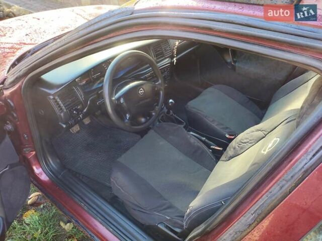 Червоний Опель Вектра, об'ємом двигуна 1.6 л та пробігом 285 тис. км за 1249 $, фото 10 на Automoto.ua