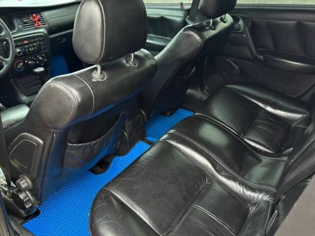 Червоний Опель Вектра, об'ємом двигуна 1.8 л та пробігом 350 тис. км за 1650 $, фото 8 на Automoto.ua