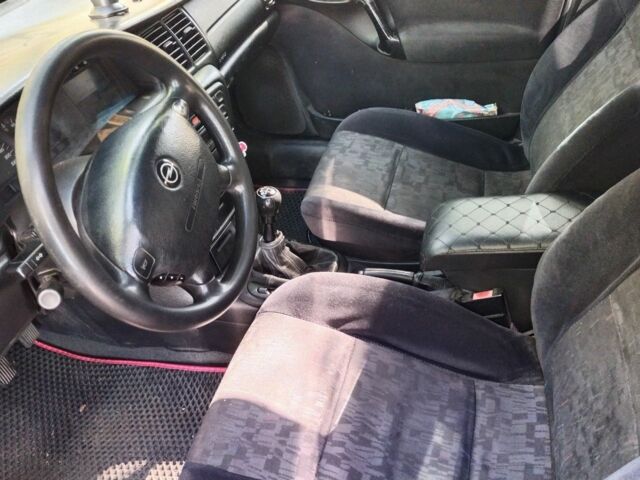 Червоний Опель Вектра, об'ємом двигуна 2 л та пробігом 323 тис. км за 1400 $, фото 5 на Automoto.ua