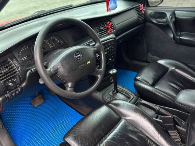 Червоний Опель Вектра, об'ємом двигуна 1.8 л та пробігом 350 тис. км за 1650 $, фото 6 на Automoto.ua