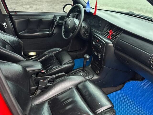 Червоний Опель Вектра, об'ємом двигуна 1.8 л та пробігом 350 тис. км за 1650 $, фото 7 на Automoto.ua