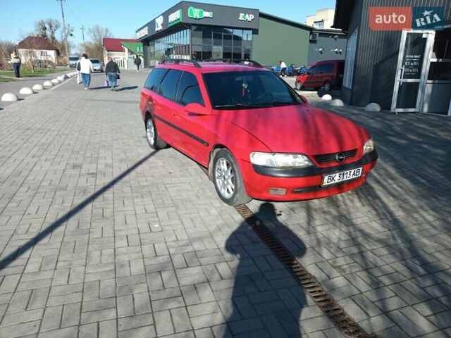 Красный Опель Вектра, объемом двигателя 1.8 л и пробегом 381 тыс. км за 2150 $, фото 3 на Automoto.ua