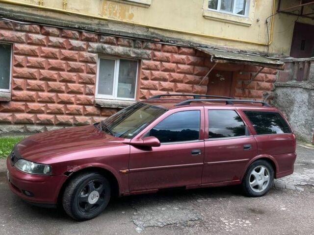 Красный Опель Вектра, объемом двигателя 1.8 л и пробегом 400 тыс. км за 1250 $, фото 3 на Automoto.ua