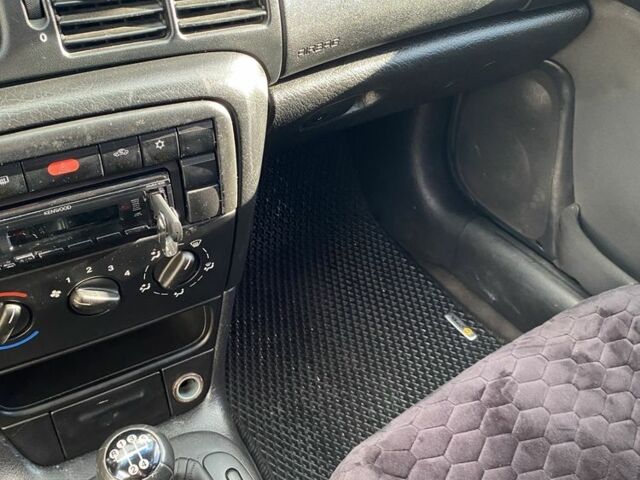 Красный Опель Вектра, объемом двигателя 1.6 л и пробегом 210 тыс. км за 2900 $, фото 7 на Automoto.ua