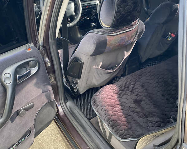 Червоний Опель Вектра, об'ємом двигуна 1.6 л та пробігом 210 тис. км за 2900 $, фото 4 на Automoto.ua