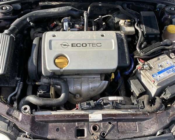 Червоний Опель Вектра, об'ємом двигуна 1.6 л та пробігом 210 тис. км за 2900 $, фото 10 на Automoto.ua