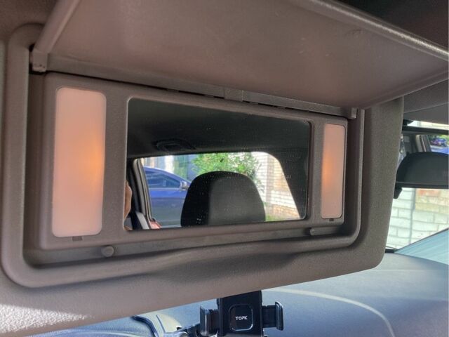 Красный Опель Вектра, объемом двигателя 1.9 л и пробегом 273 тыс. км за 4400 $, фото 12 на Automoto.ua