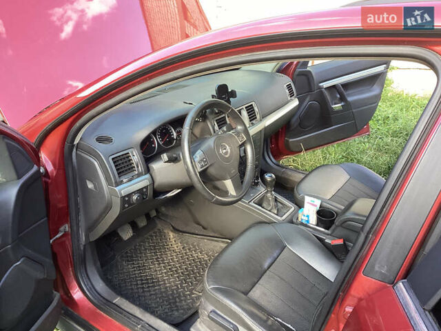 Опель Вектра 2008 в Киеве на Automoto.ua Красный Опель Вектра, объемом двигателя 1.91 л и пробегом 273 тыс. км за 5500 $, фото 54 на Automoto.ua