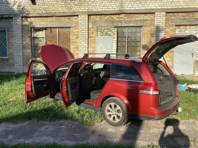 Красный Опель Вектра, объемом двигателя 1.9 л и пробегом 273 тыс. км за 5000 $, фото 2 на Automoto.ua