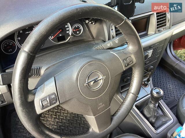 Опель Вектра 2008 в Киеве на Automoto.ua Красный Опель Вектра, объемом двигателя 1.91 л и пробегом 273 тыс. км за 5500 $, фото 52 на Automoto.ua