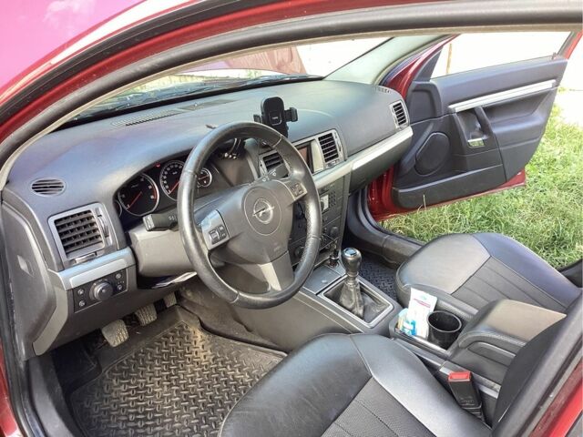 Красный Опель Вектра, объемом двигателя 1.9 л и пробегом 273 тыс. км за 4400 $, фото 5 на Automoto.ua