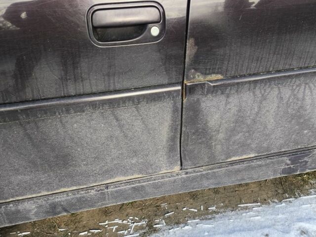 Червоний Опель Вектра, об'ємом двигуна 1 л та пробігом 370 тис. км за 2500 $, фото 7 на Automoto.ua