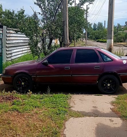 Червоний Опель Вектра, об'ємом двигуна 2 л та пробігом 370 тис. км за 2200 $, фото 4 на Automoto.ua