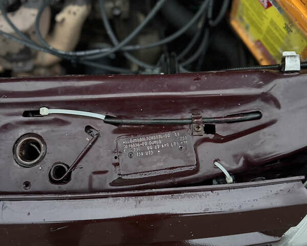 Червоний Опель Вектра, об'ємом двигуна 1.6 л та пробігом 250 тис. км за 1350 $, фото 14 на Automoto.ua